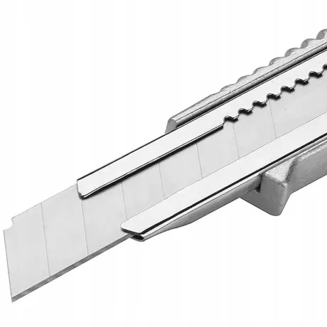 Nóż do tapet metalowy 18mm tapeciak nożyk 11297