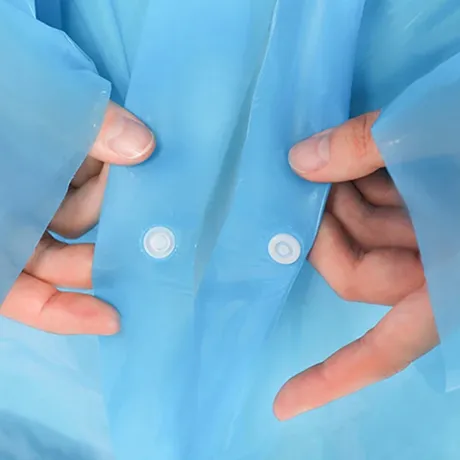 Płaszcz przeciwdeszczowy z kapturem niebieski 01697_N