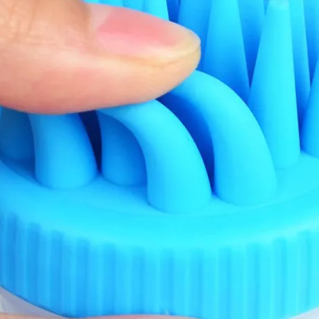 Szczotka myjąca dla psa kota z dozownikiem 19297